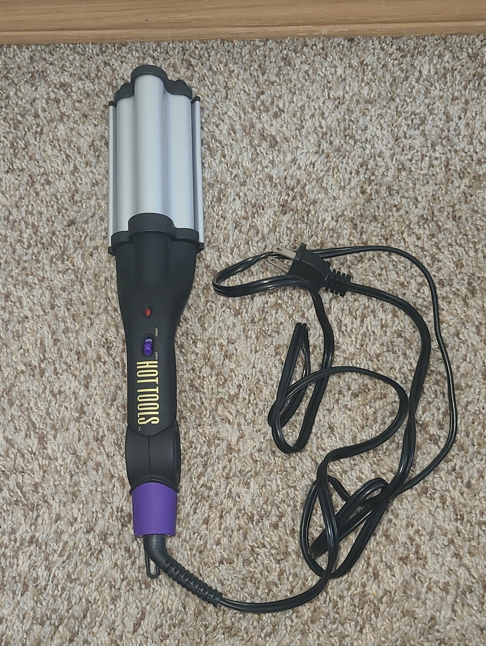 Hot Tools Triple Barrel Waver in Black and Purple